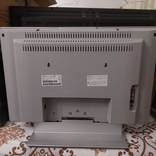 TV Philips 20" Plana LCD