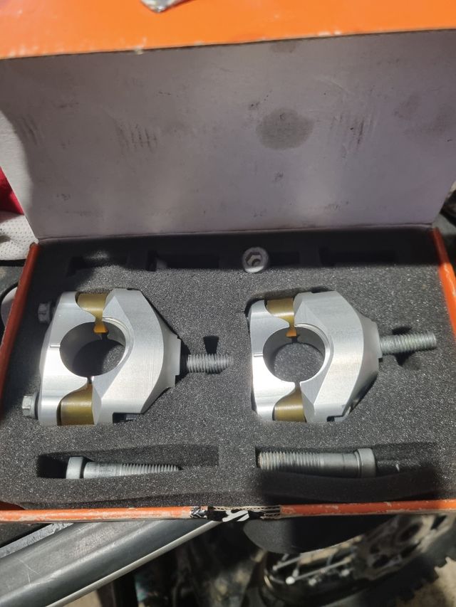 Torretas Manillar Moto KTM
POWER PARTS