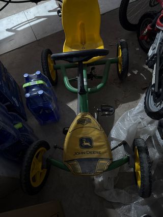 Coche de pedales John Deere Berg