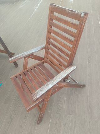 Mesa de jardín con 4 sillas de madera