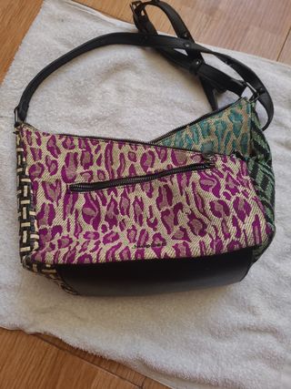 Bolso de mujer con mariposa y flores