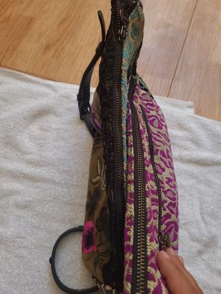 Bolso de mujer con mariposa y flores