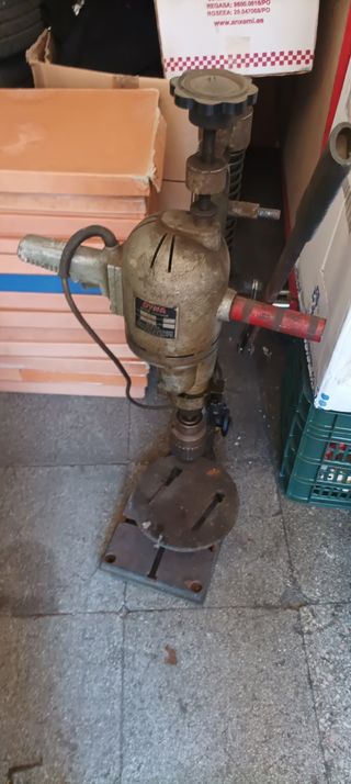 Taladro de columna trifásico