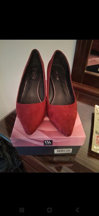 Zapatos burdeos GANGELA