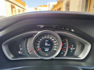 VOLVO V40 2.0D D2 120 CV CROSS COUNTRY MOMENTUM