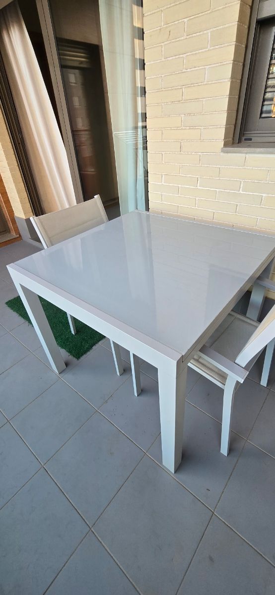 Mesa y 2 Sillas Terraza Cristal Metal