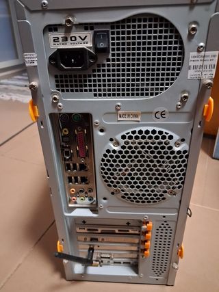 Torre PC Negra/Plateada