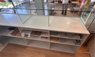 Mostrador Cristal y Madera Diseño Chevron