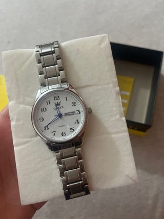Reloj Olevs Blanco y Plateado