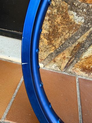 Llanta delantera 21” 
