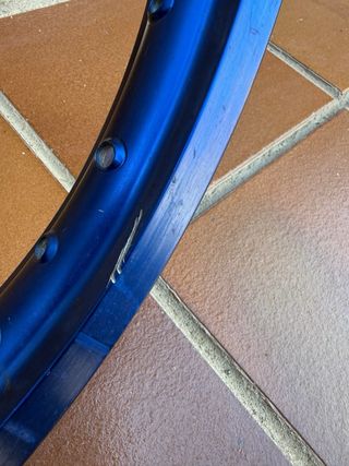 Llanta delantera 21” 