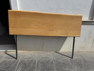 Cabecero madera roble natural patas metal