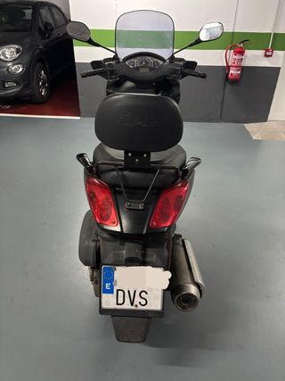Yamaha X-Max 250cc