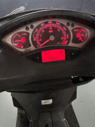 Yamaha X-Max 250cc
