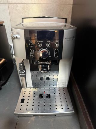 Cafetera DeLonghi Magnifica Smart S