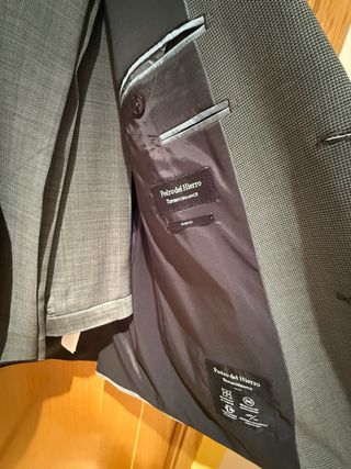 Traje Pedro del Hierro gris caballero