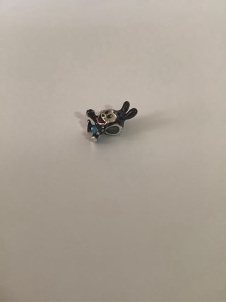 Charm Oswald El Conejo Afortunado