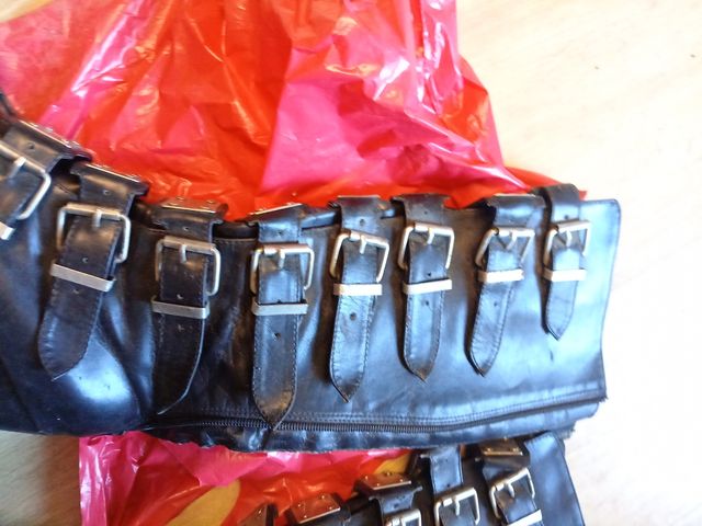 Botas altas con plataforma y hebillas