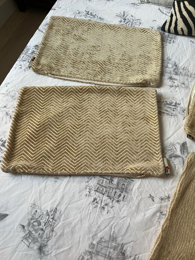 Lote 5 Fundas Cojín Terciopelo Dorado como nuevas