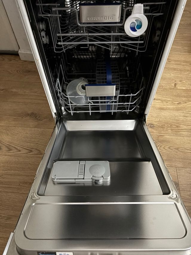 Lavavajillas Grundig 45cm libre instalación