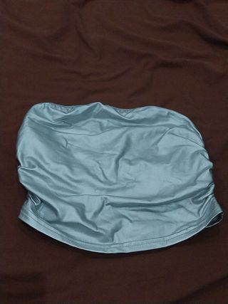 Top corto plateado,  talla S