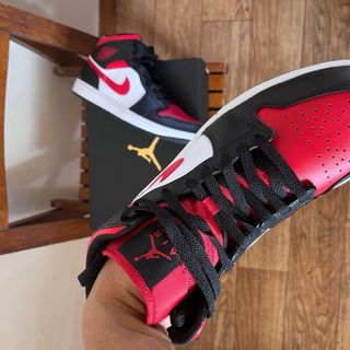 Jordan 1 Mid Zapatillas Negras Rojas Blancas
