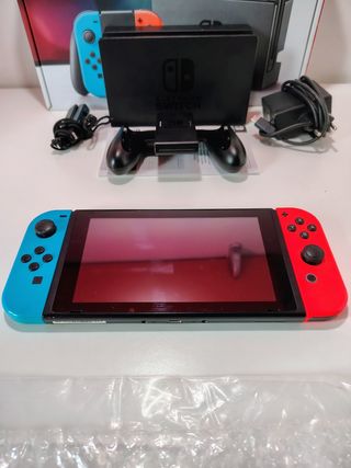Nintendo Switch Console Con Accessori e Scatola 