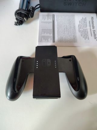Nintendo Switch Console Con Accessori e Scatola 