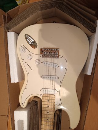 Guitarra Eléctrica Blanca BLACK HAHW