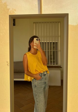 Blusa Zara volantes amarilla