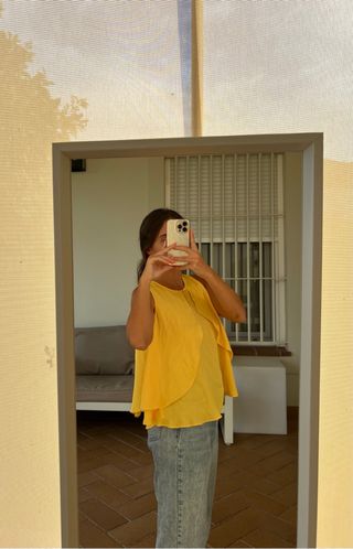 Blusa Zara volantes amarilla