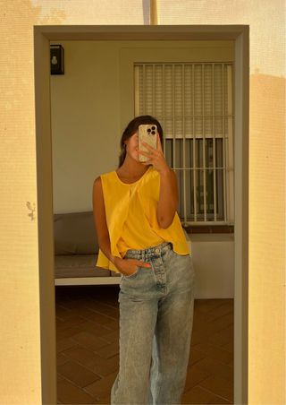 Blusa Zara volantes amarilla