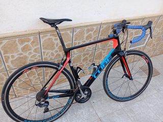 Bicicleta de carretera CUBE  Negra/Roja/Azul