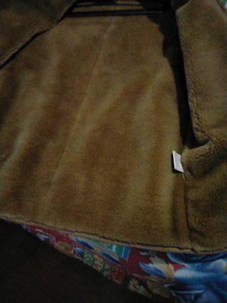 Chamarra de cuero color camel