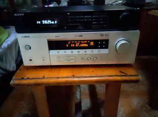 Receptor Home Cinema Yamaha plata 
