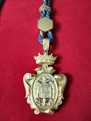 Antigua condecoración Marina Franco