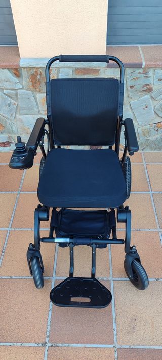 Silla de ruedas eléctrica plegable