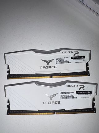 2x TEAMGROUP T-FORCE DELTA DDR4 8GB 3200MHz