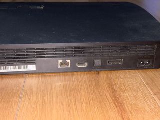 Consola PS3 Slim 150gb + 4 Juegos