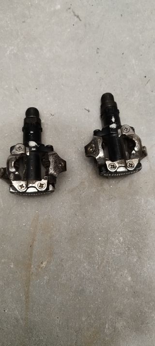 Pedales automáticos Shimano