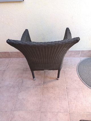 Silla de jardín Tarrington House ratán negra