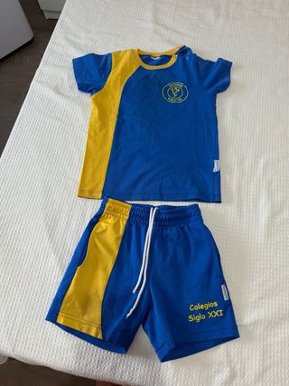 Conjunto camiseta y pantalón corto Siglo XXI T4