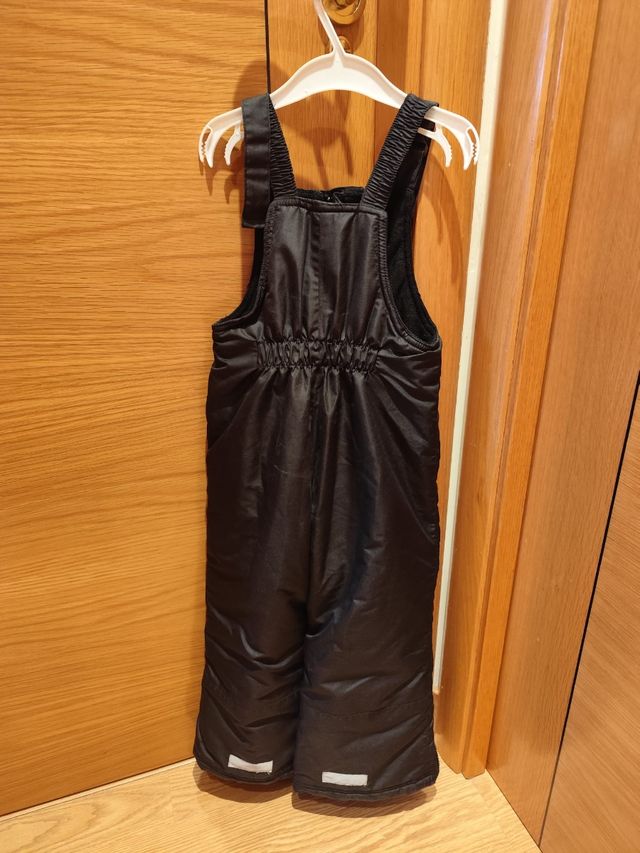 Pantalón de nieve negro niño. Talla 98-104