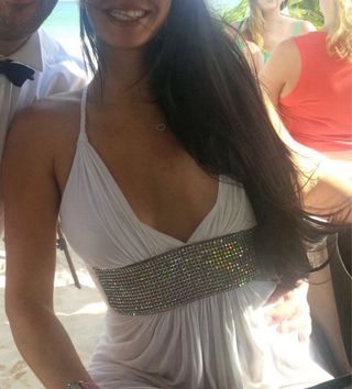 Vestido blanco de lujo con pedrería talla XS 