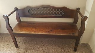 Banco antiguo de madera noble