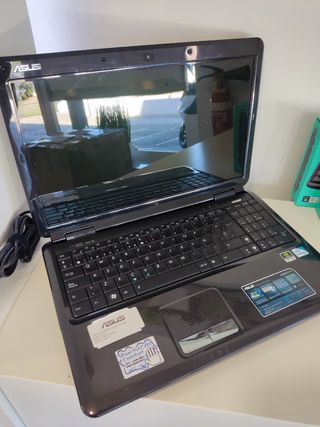 Portátil marca Asus