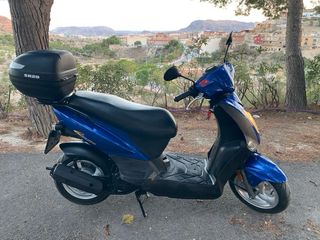 Scooter Kymco Agility 125 yamaha honda peugeot ktm