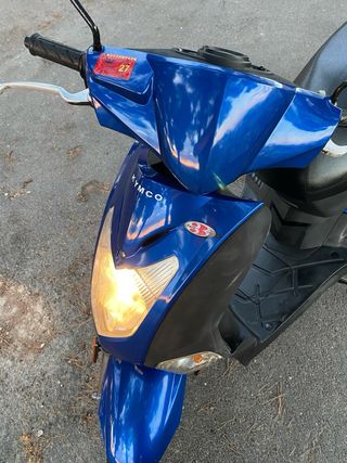 Scooter Kymco Agility 125 yamaha honda peugeot ktm