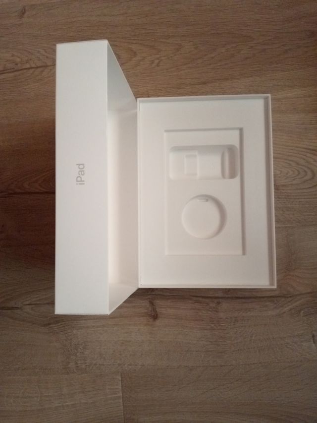 Caja Vacía iPad Apple.Con Documentos y pegatinas