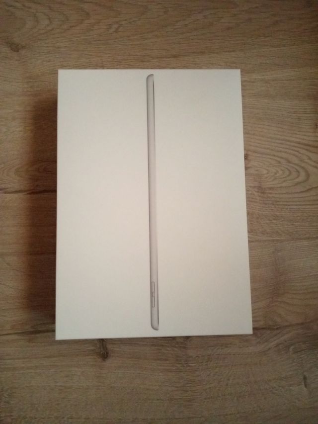 Caja Vacía iPad Apple.Con Documentos y pegatinas